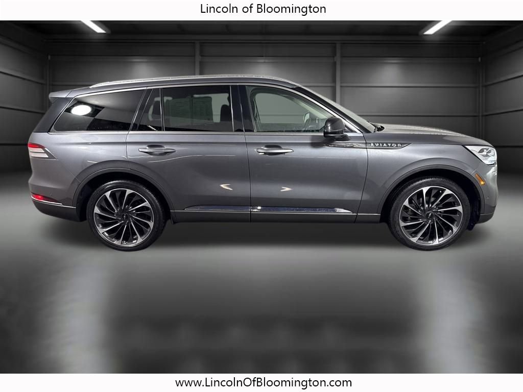 Certified 2022 Lincoln Aviator Reserve w/ Equipment Group 201A image 10