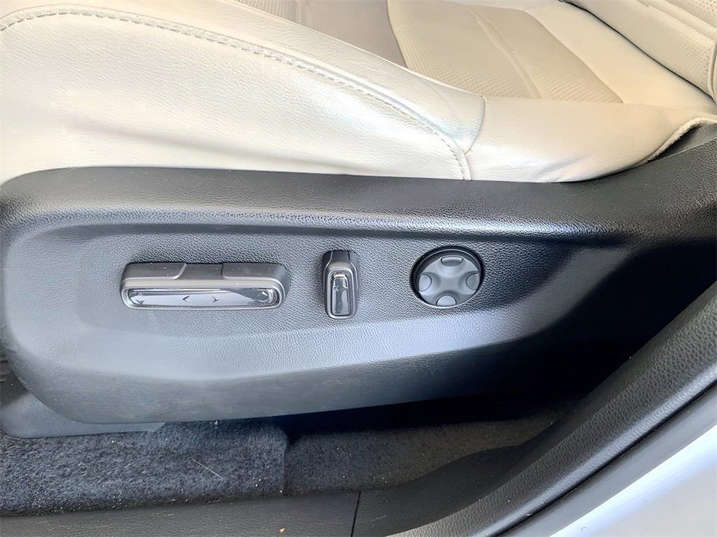 Used 2022 Honda CR-V Touring image 42