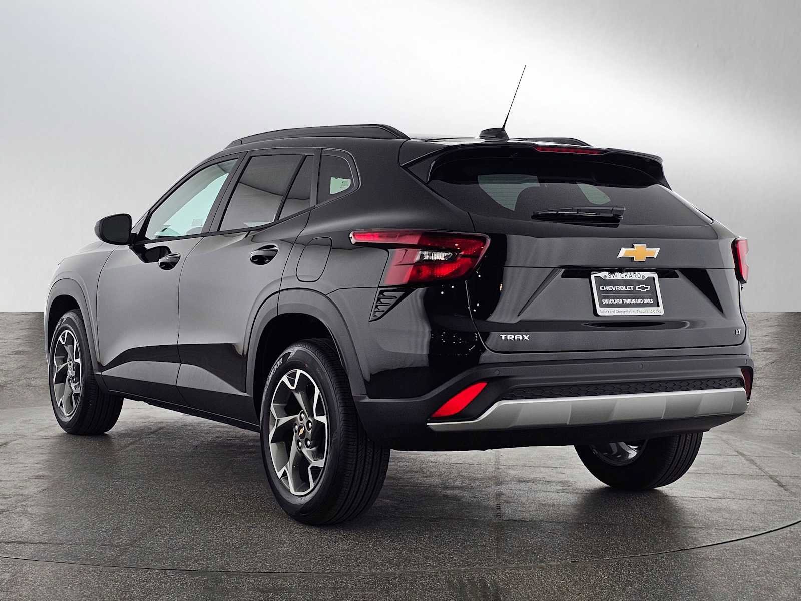 New 2026 Chevrolet Trax LT w/ Driver Confidence Package FWD image 5