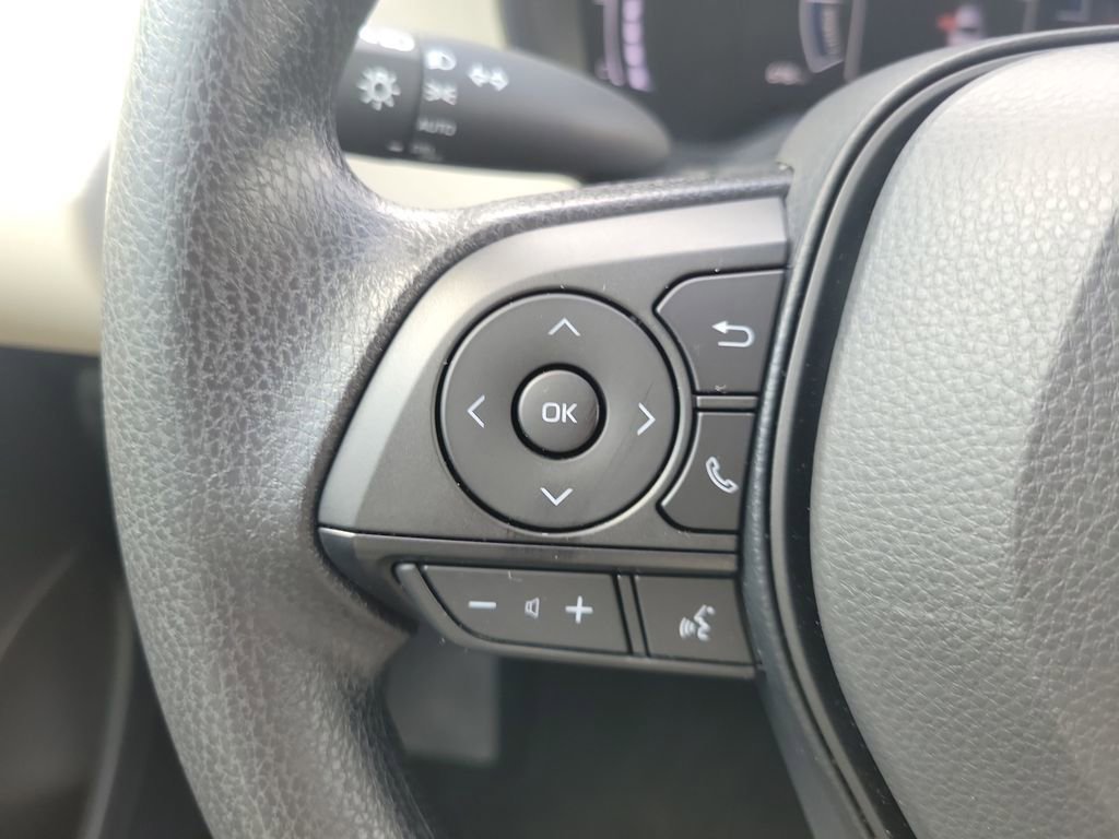 Used 2026 Toyota Corolla LE w/ LE Premium Package FWD image 27