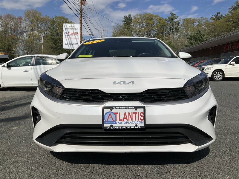 Used 2023 Kia Forte LXS FWD image 2