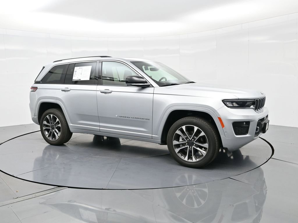 Used 2023 Jeep Grand Cherokee Overland image 4