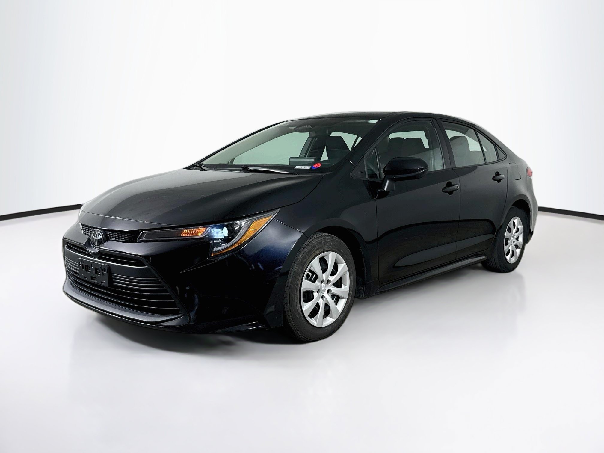 Used 2024 Toyota Corolla LE FWD image 4