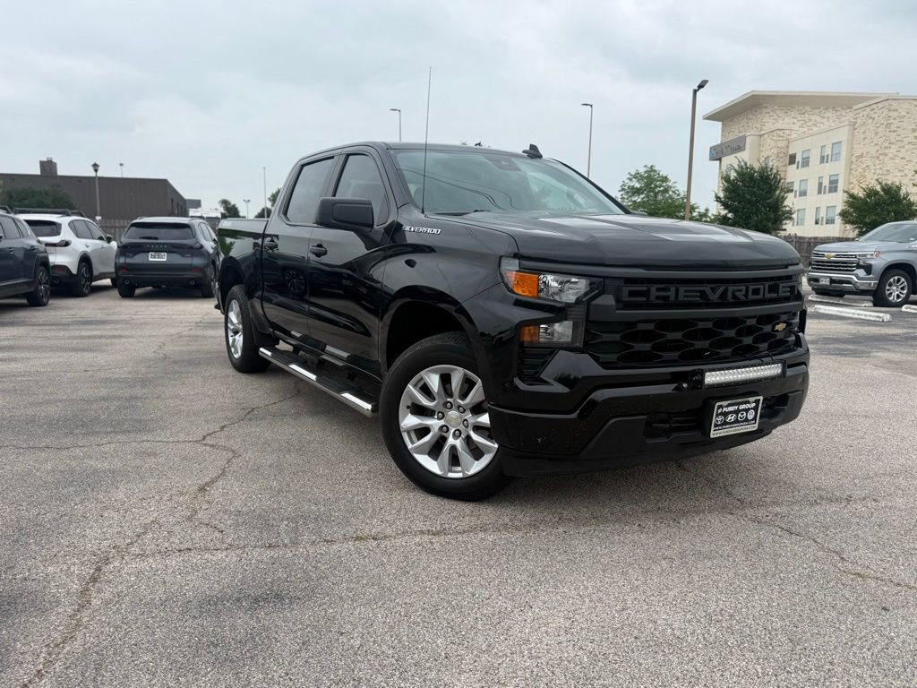 Used 2022 Chevrolet Silverado 1500 Custom AWD/4WD image 1