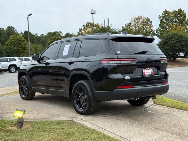Used 2025 Jeep Grand Cherokee L Altitude RWD image 5