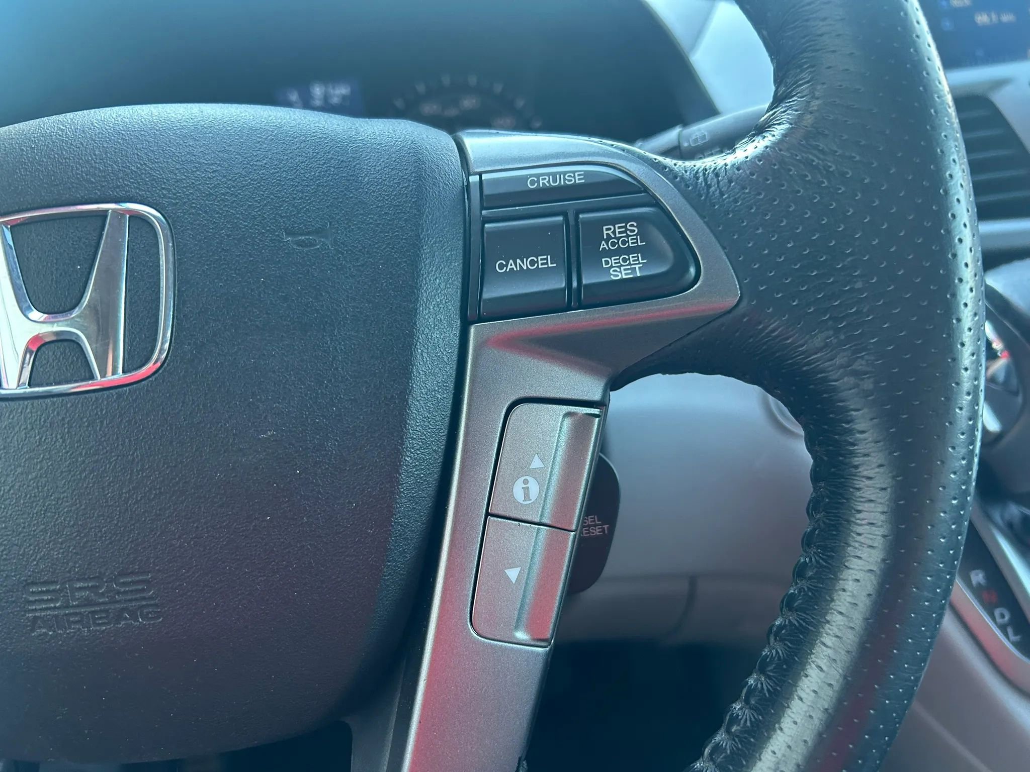 Used 2014 Honda Odyssey Touring image 7