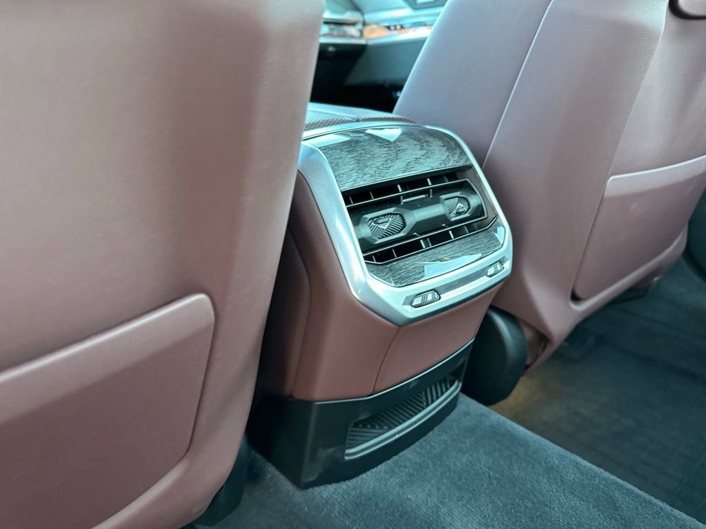 Certified 2023 BMW 760i xDrive image 26