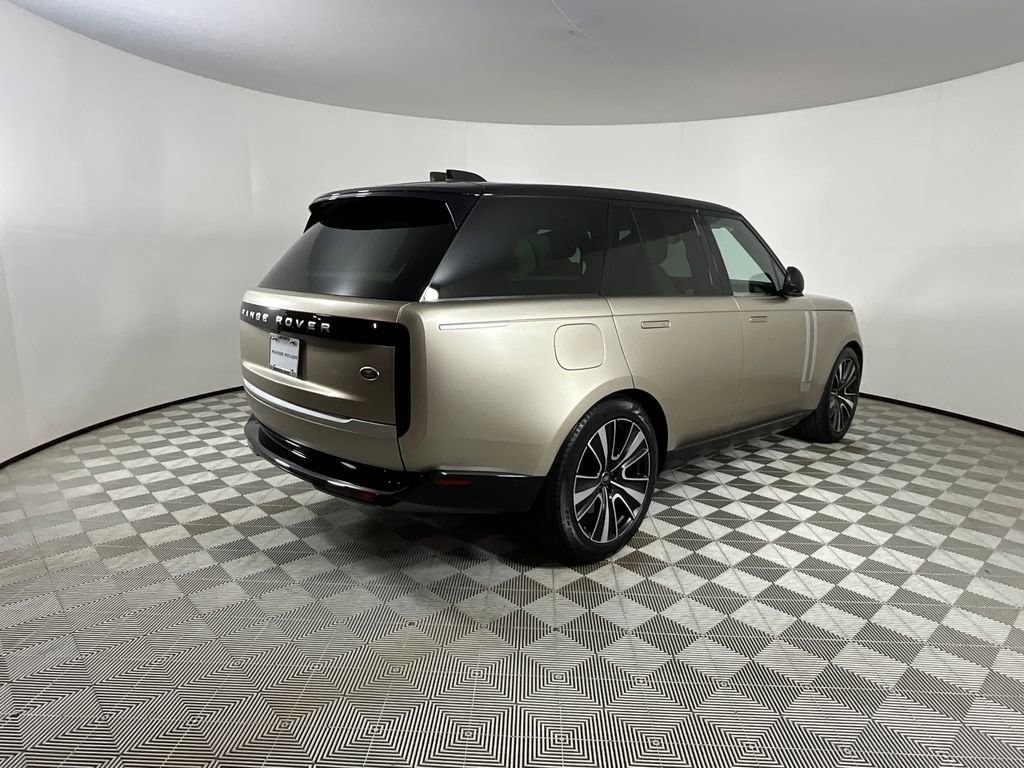 Used 2022 Land Rover Range Rover First Edition AWD/4WD image 4