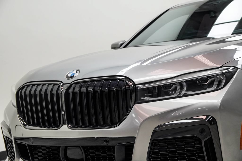 Used 2022 BMW 750i xDrive w/ Luxury Rear Seating Package AWD/4WD image 2