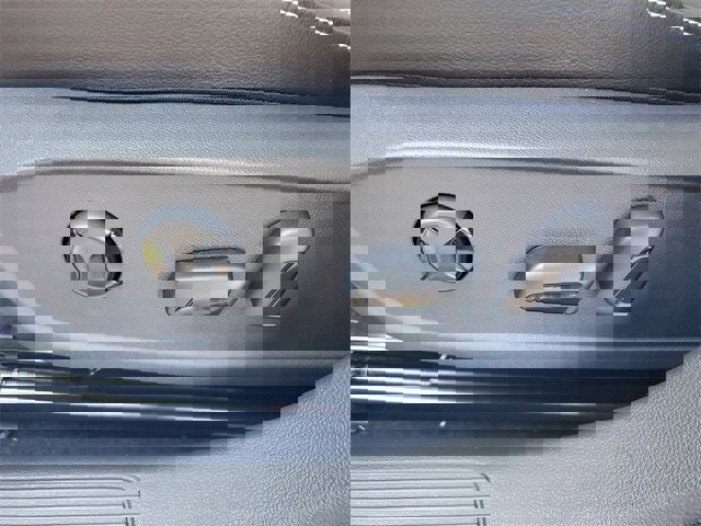 New 2025 Volkswagen Jetta SE image 17