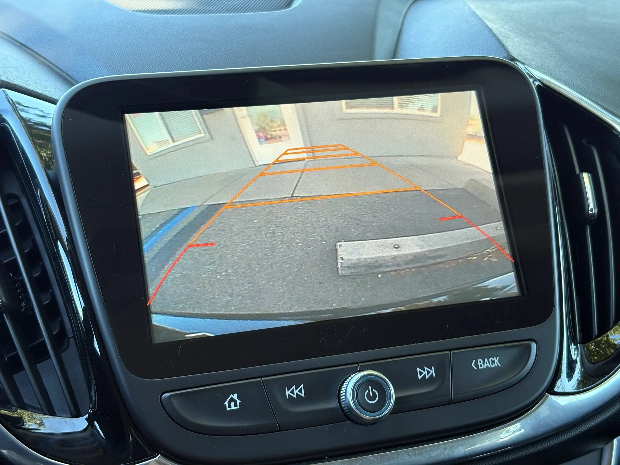 Used 2017 Chevrolet Volt Premier w/ Driver Confidence II Package FWD image 20