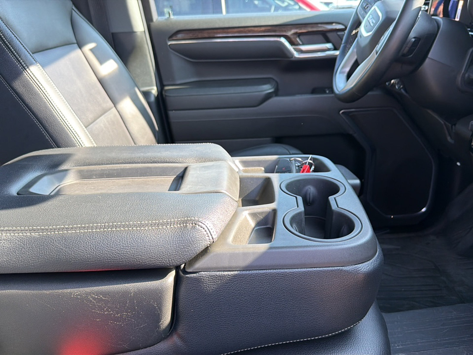 Used 2024 GMC Sierra 1500 SLE w/ Preferred Package AWD/4WD image 15