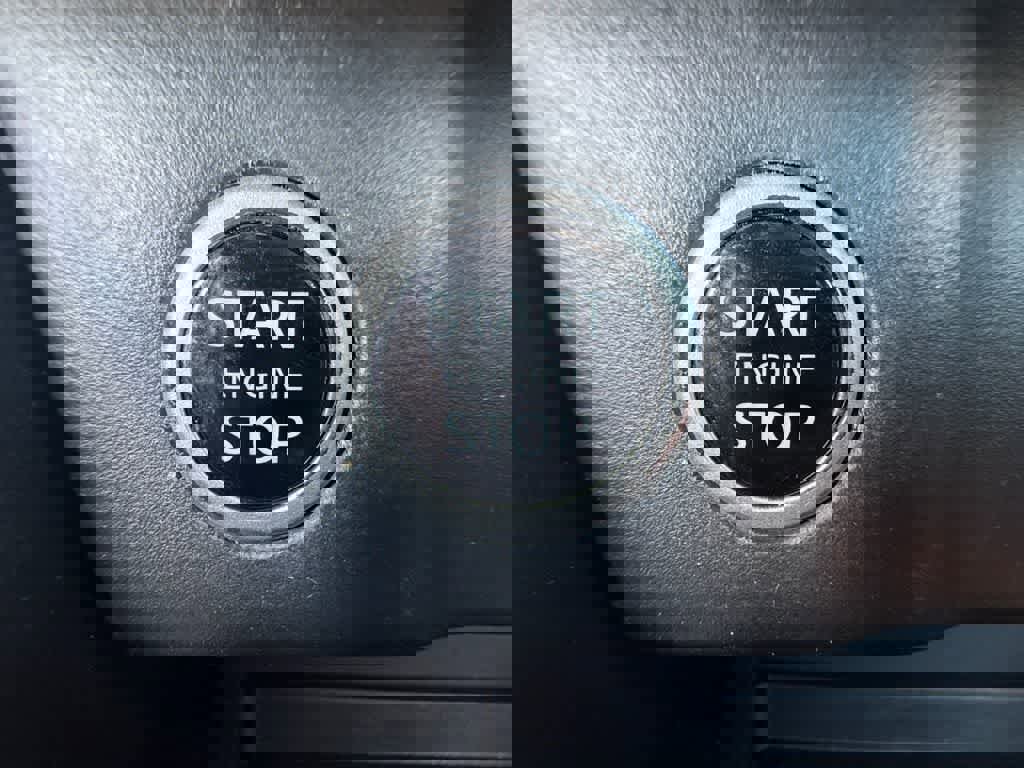 Used 2023 Nissan Rogue SV image 19