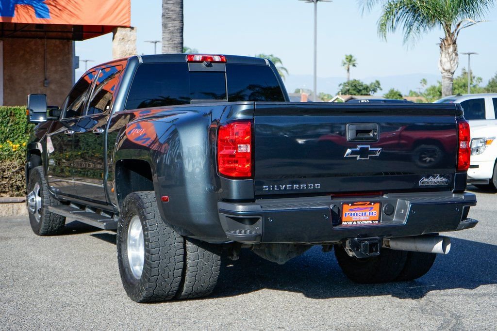 Used 2018 Chevrolet Silverado 3500 High Country w/ Duramax Plus Package image 6