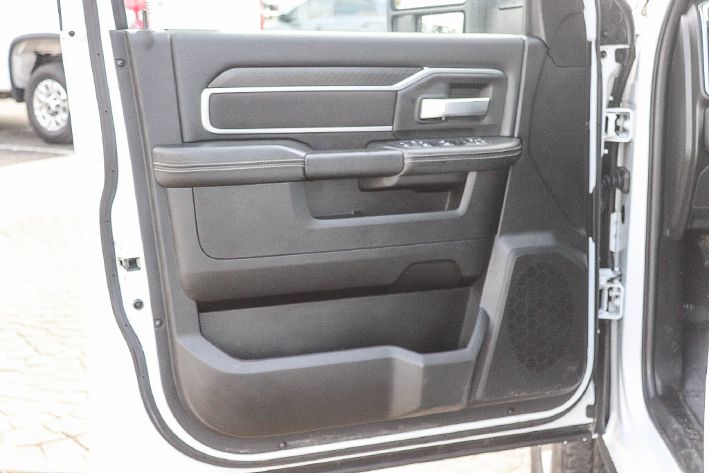 Used 2025 RAM 2500 Big Horn AWD/4WD image 25