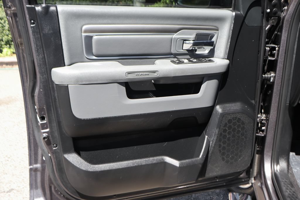 Used 2016 RAM 1500 Big Horn RWD image 14