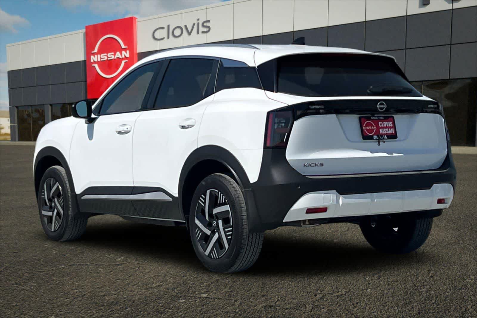 Used 2026 Nissan Kicks SV FWD image 7