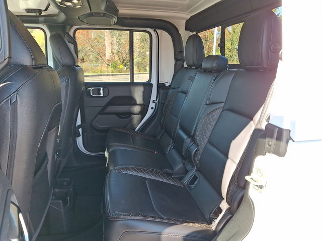 Used 2023 Jeep Gladiator Overland image 21