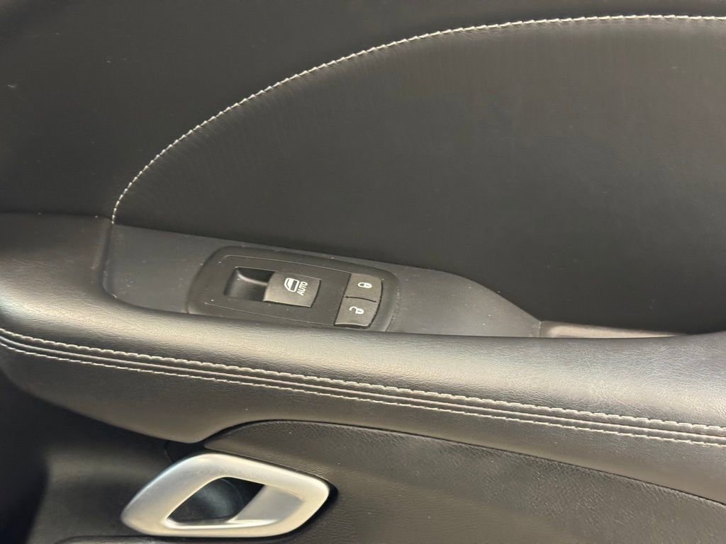 Used 2015 Dodge Challenger R/T Scat Pack w/ Leather Interior Group image 24