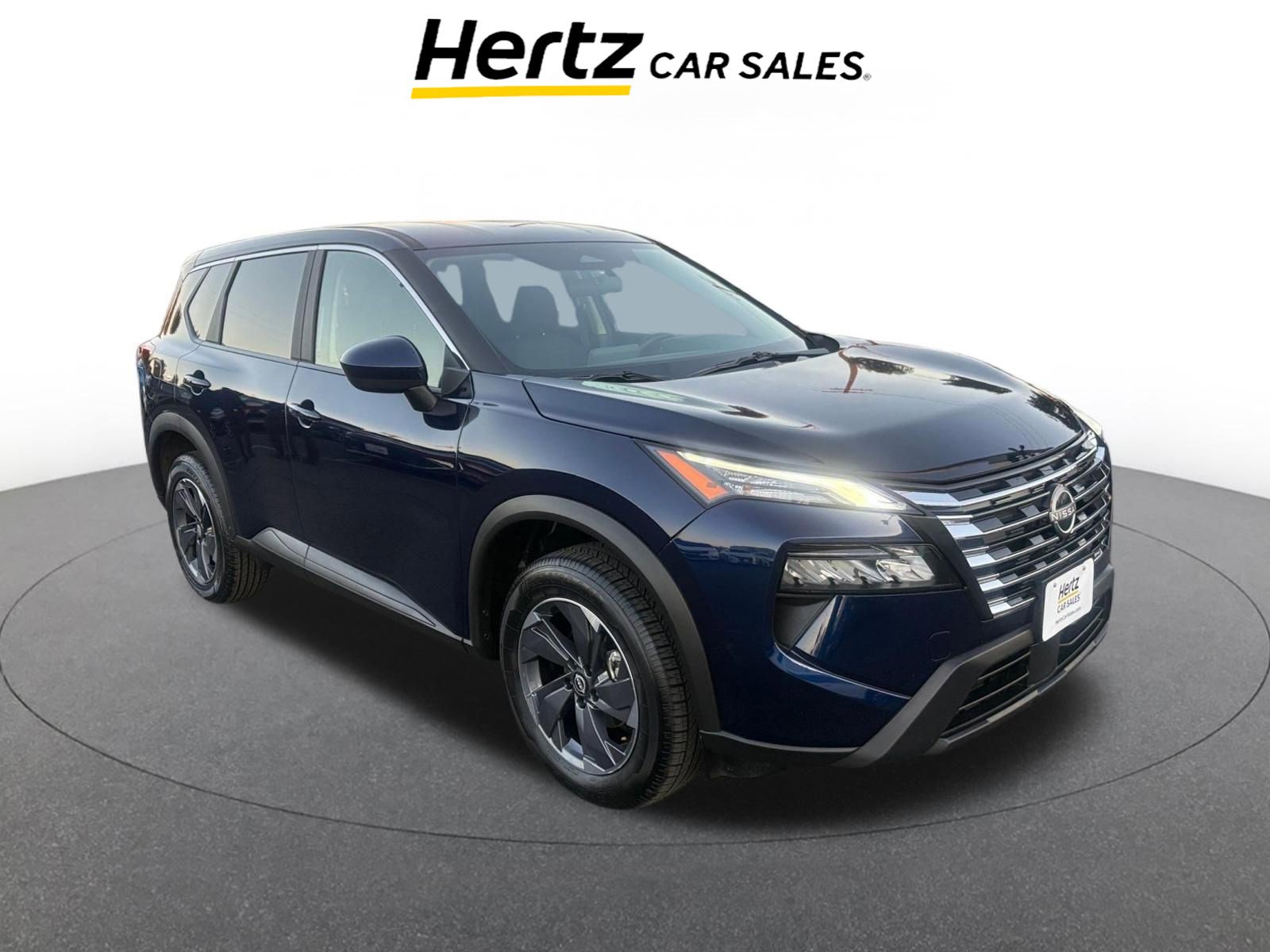 Used 2025 Nissan Rogue SV image 1