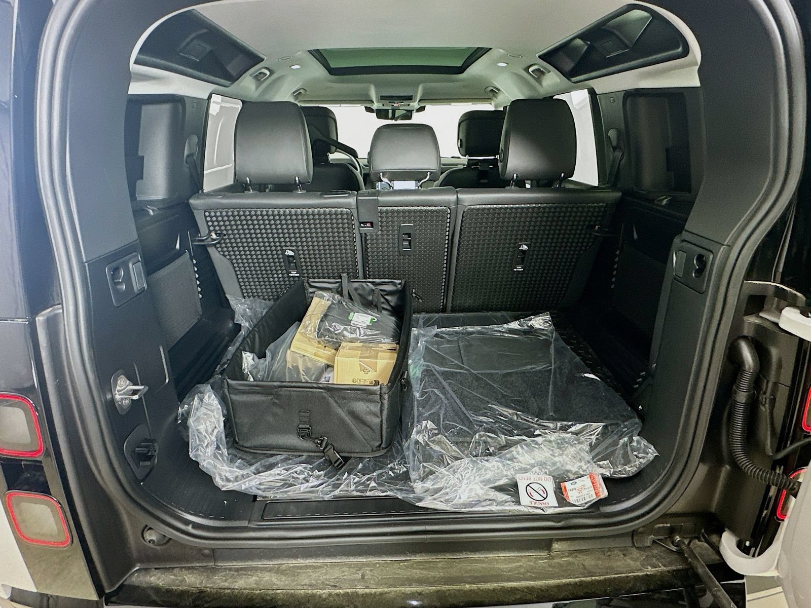 New 2026 Land Rover Defender 110 S AWD/4WD image 40