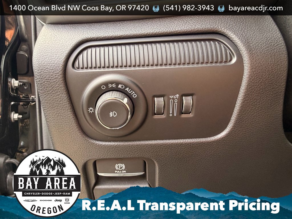 Used 2025 Jeep Wagoneer Series III w/ Premium Group I AWD/4WD image 20