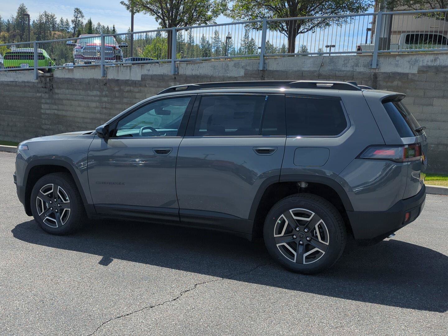 New 2026 Jeep Cherokee Laredo AWD/4WD image 4