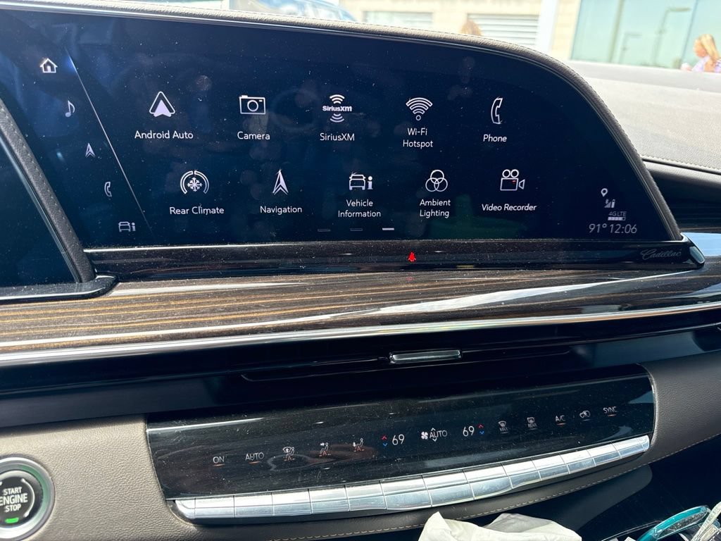 Used 2023 Cadillac Escalade ESV Premium Luxury AWD/4WD image 14