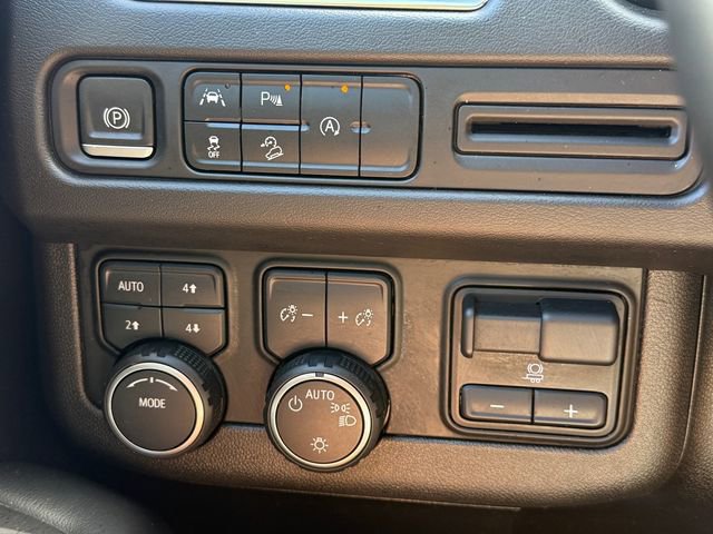 Certified 2023 Chevrolet Suburban Z71 w/ Max Trailering Package image 37