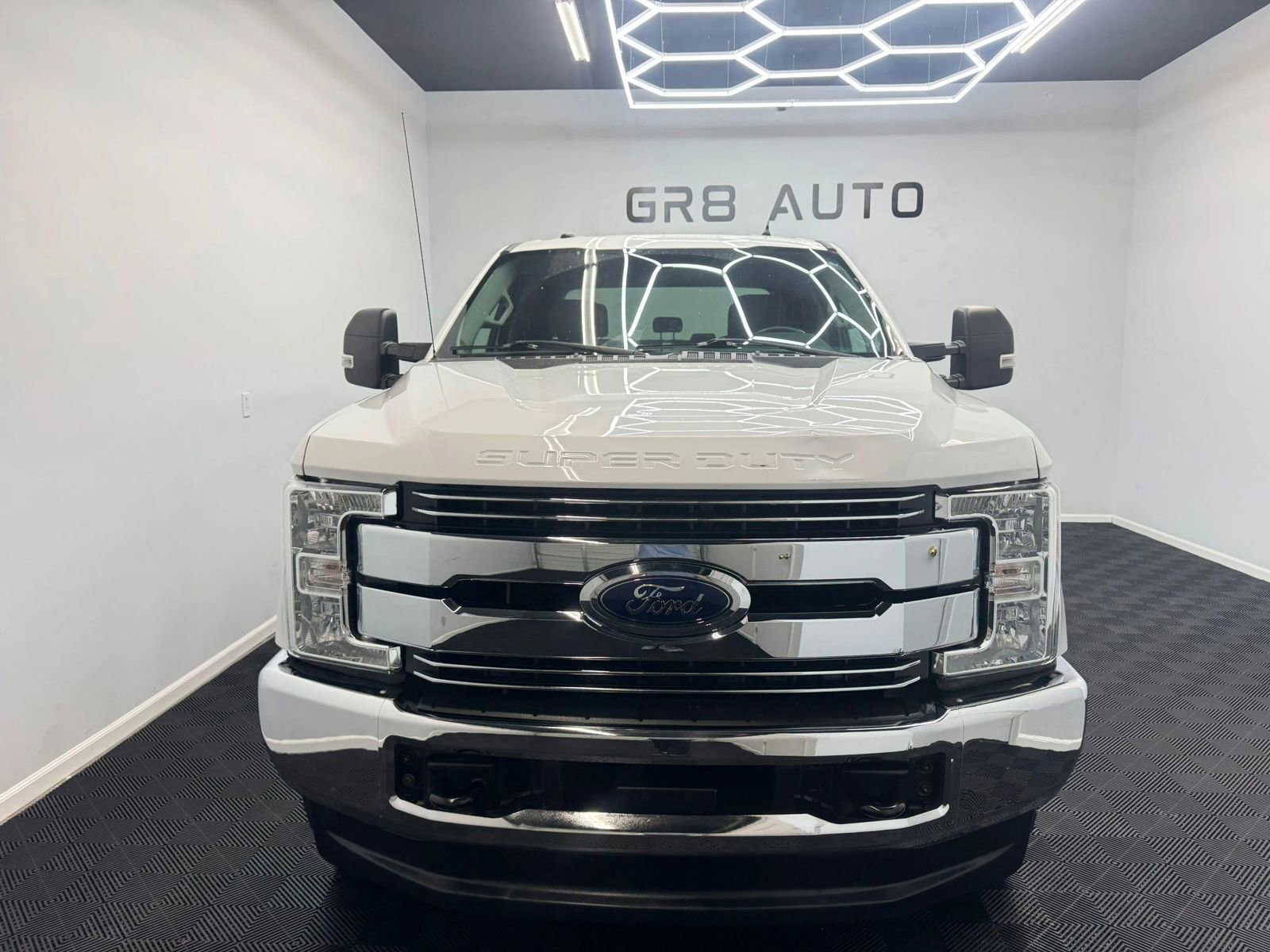 Used 2019 Ford F250 XLT image 2