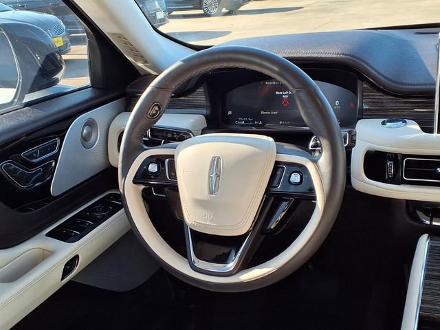 Certified 2023 Lincoln Aviator Black Label w/ Jet Package AWD/4WD image 8