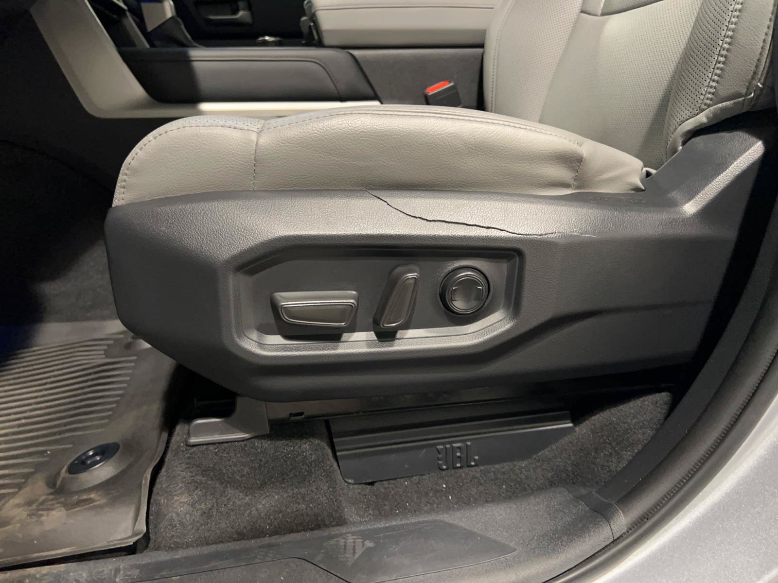 Used 2024 Toyota Tundra Limited AWD/4WD image 25