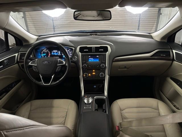 Used 2017 Ford Fusion SE image 13