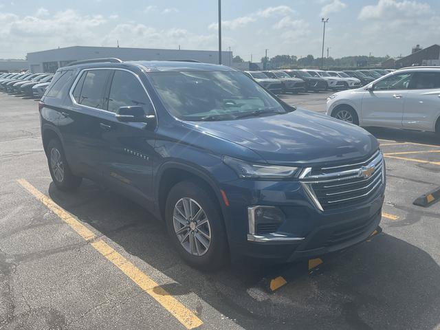 Used 2022 Chevrolet Traverse LT FWD image 1