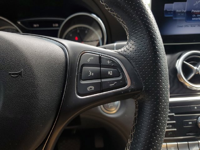 Used 2018 Mercedes-Benz GLA 250 4MATIC image 25