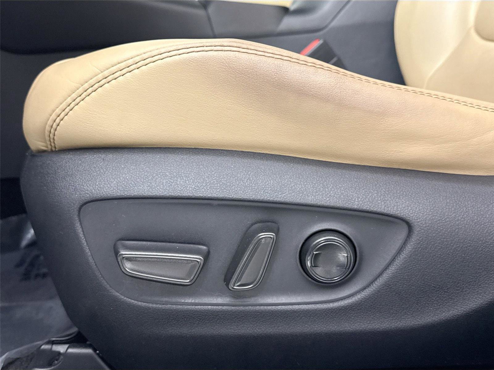 Certified 2023 Toyota RAV4 XLE Premium image 31