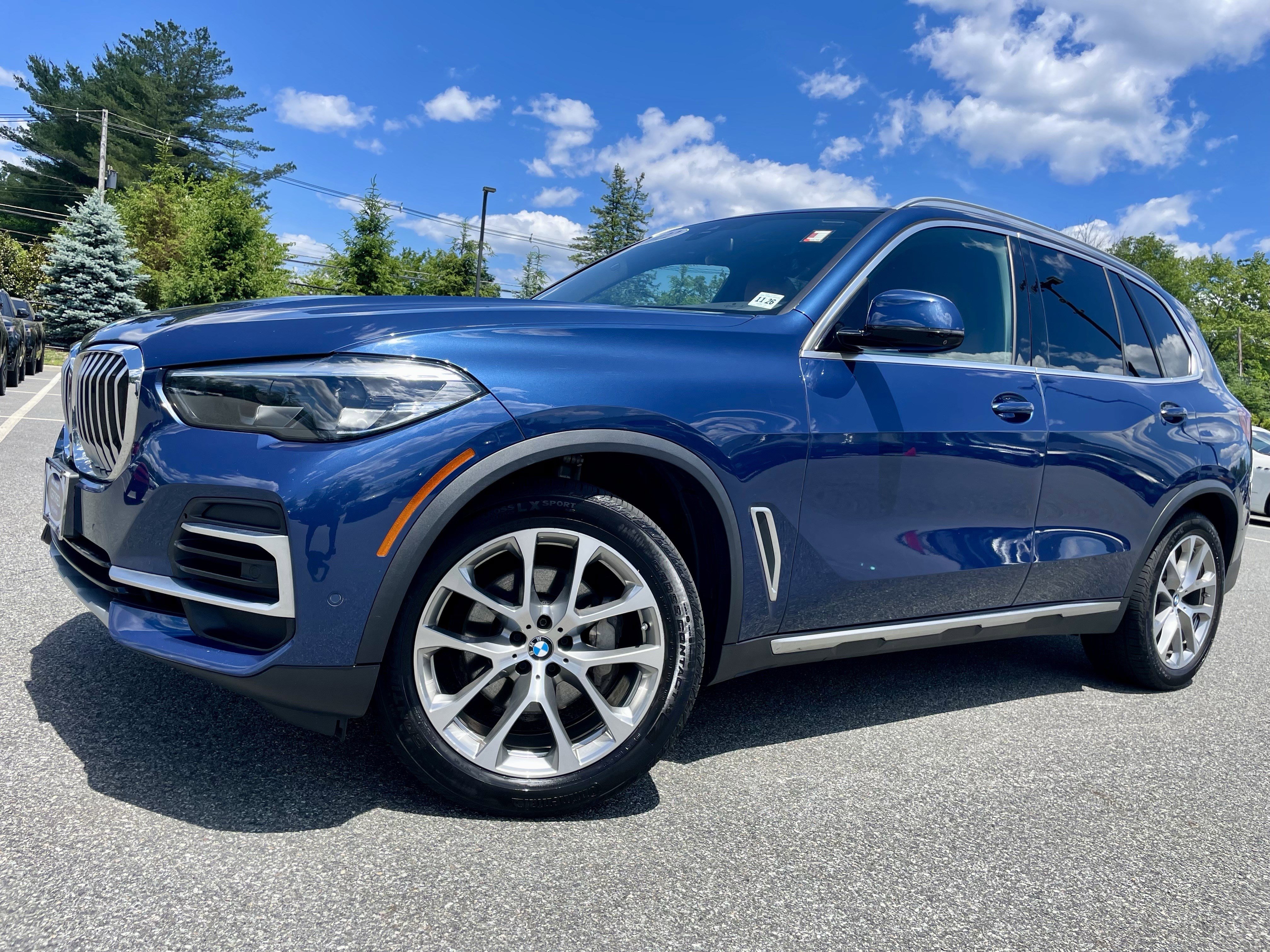 Used 2022 BMW X5 xDrive40i w/ Premium Package AWD/4WD image 1