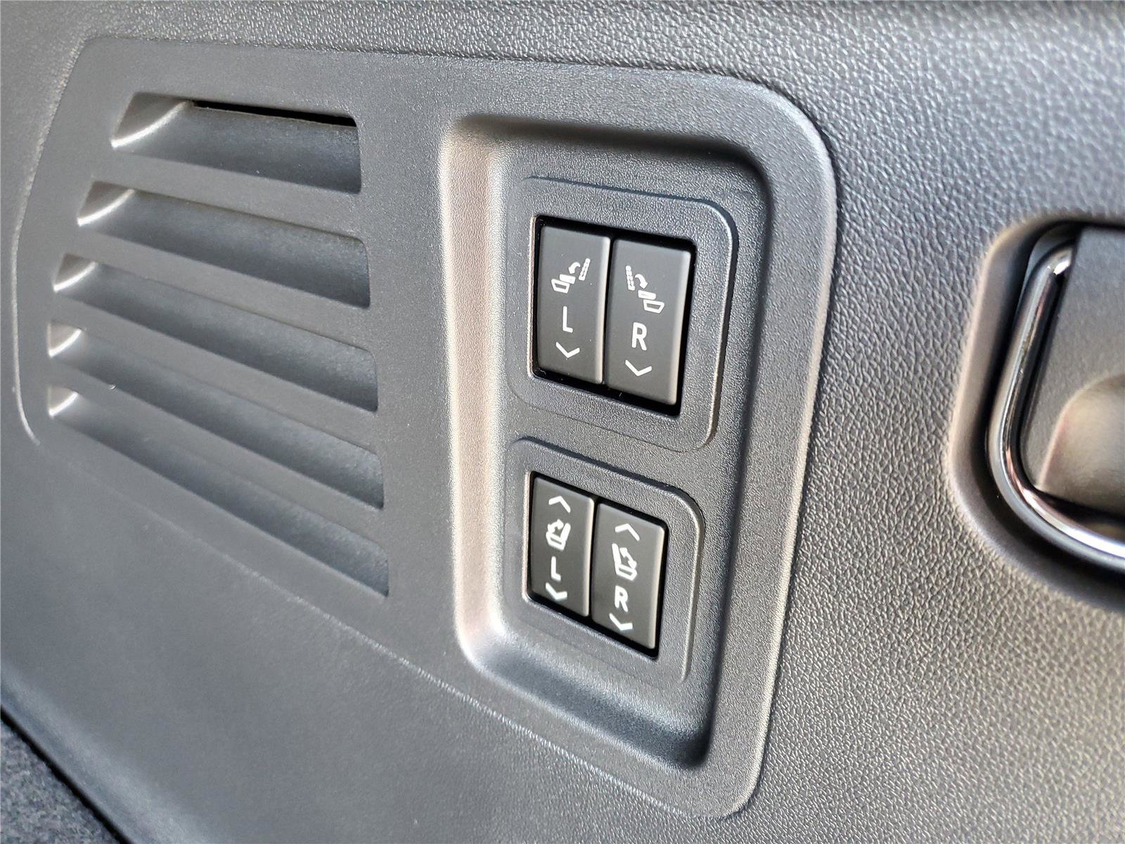 New 2026 Buick Enclave Preferred w/ Power Package image 8