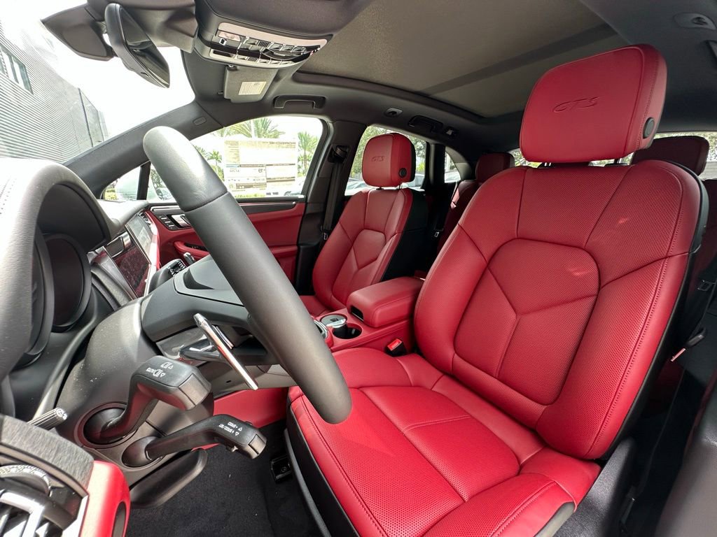 Used 2025 Porsche Macan GTS AWD/4WD image 5