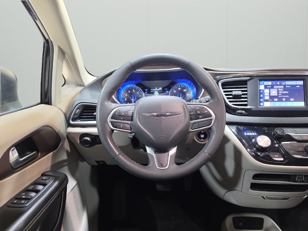 Used 2024 Chrysler Voyager LX FWD image 18