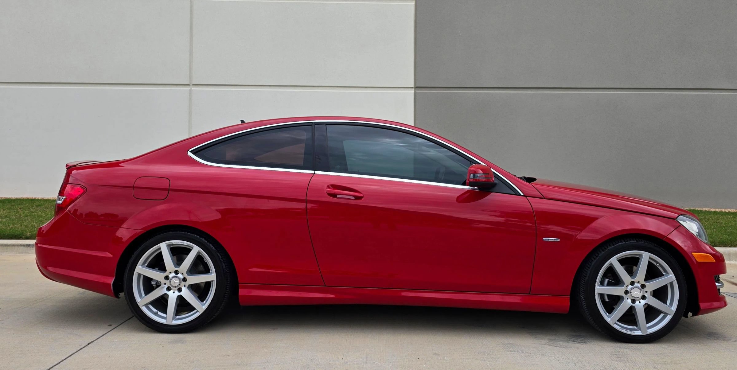Used 2012 Mercedes-Benz C 250 Coupe image 8