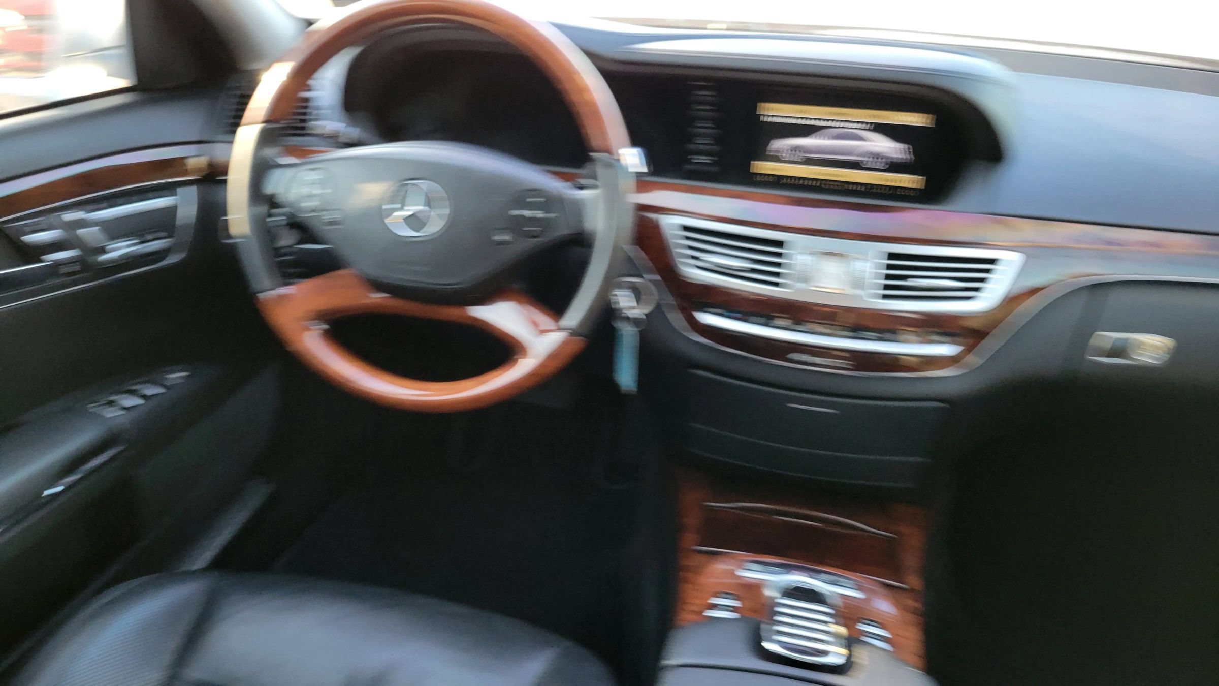 Used 2012 Mercedes-Benz S 550 4MATIC w/ Premium 2 Pkg image 16
