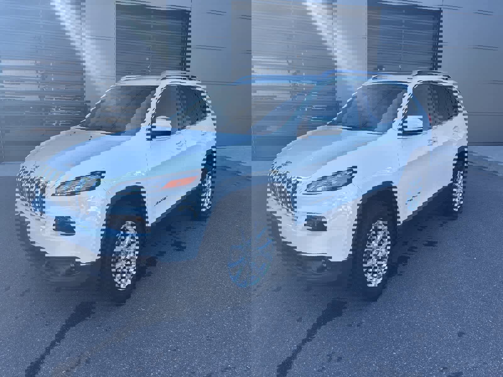 Used 2018 Jeep Cherokee Latitude Plus w/ Cold Weather Group