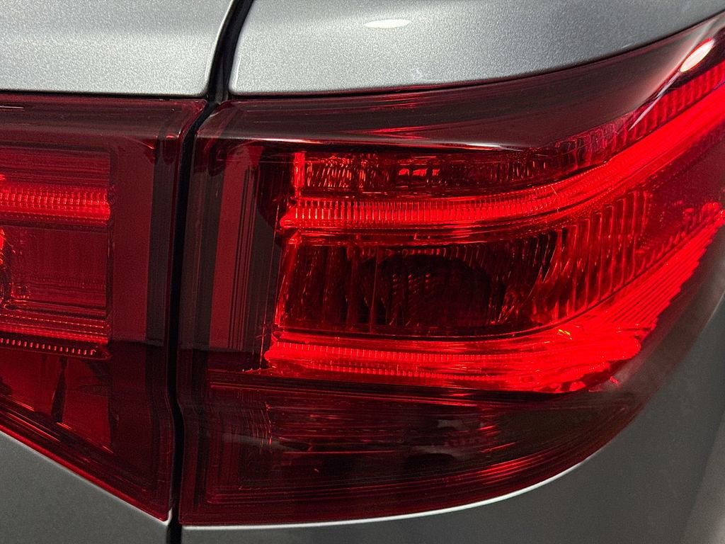 Used 2018 Acura MDX FWD w/ Technology Package image 33