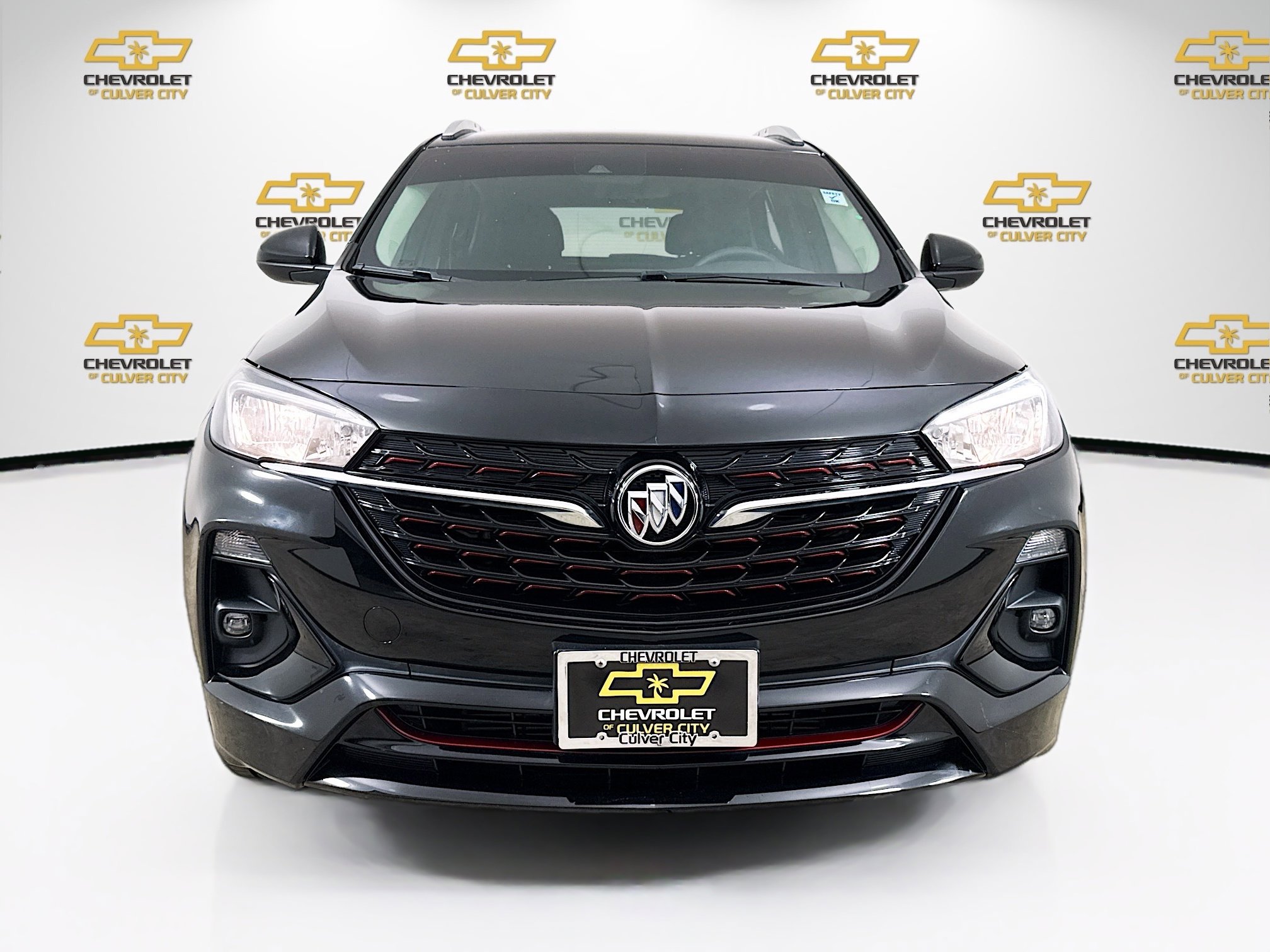 Used 2023 Buick Encore GX Select w/ Sport Touring Package image 2