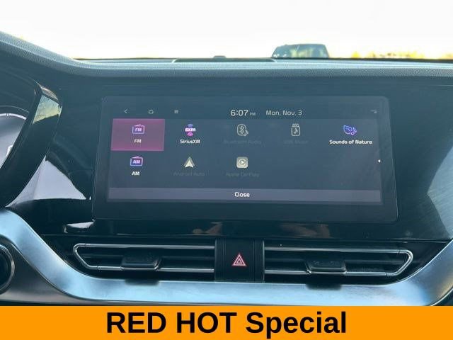 Used 2021 Kia Niro EX Premium w/ Cold Weather Package image 25