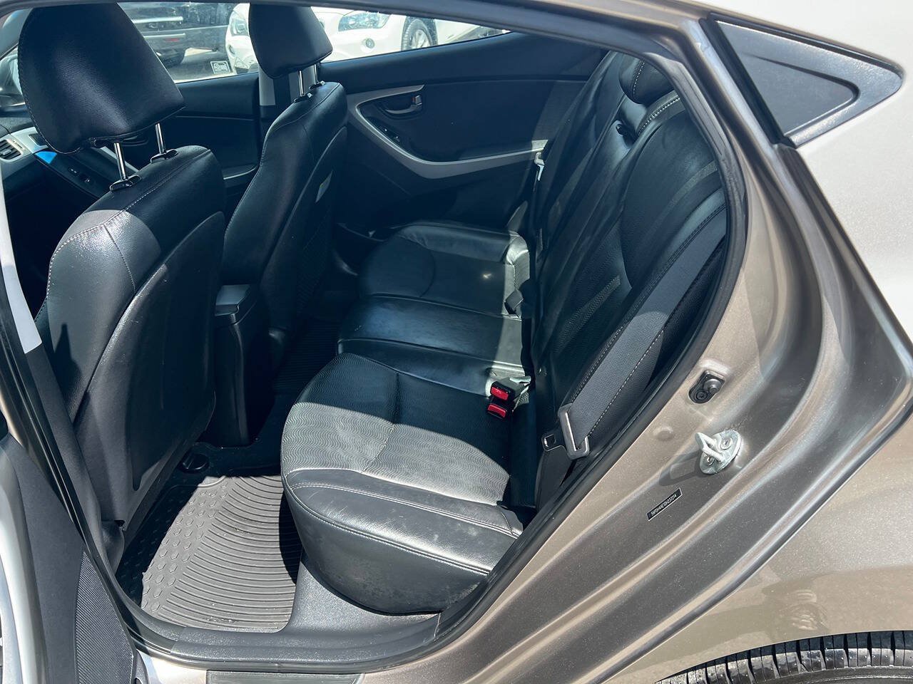 Used 2013 Hyundai Elantra Limited FWD image 2