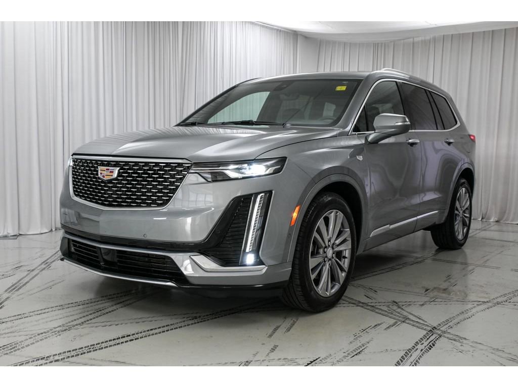 Used 2023 Cadillac XT6 Premium Luxury w/ Technology Package image 4