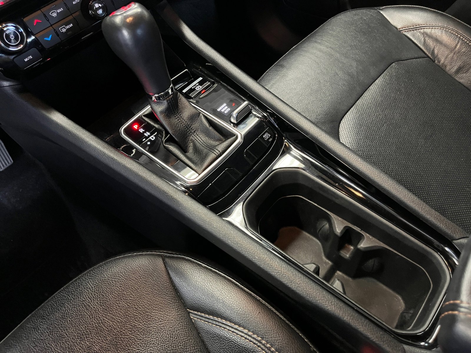 Used 2022 Jeep Compass Limited image 23