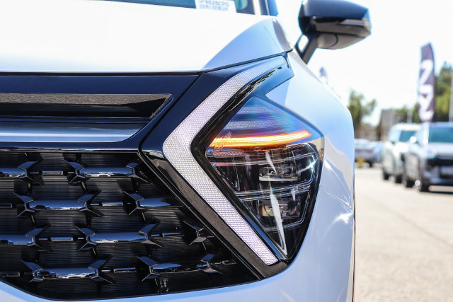 Certified 2024 Kia Sportage X-Pro AWD/4WD image 5